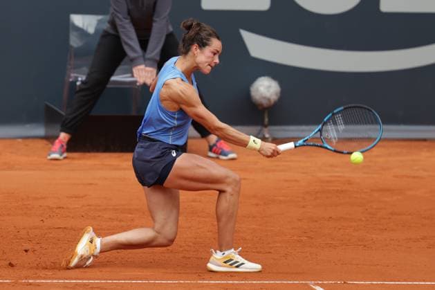 GER, Hamburg, xFSx, ATP250 Womens Tennis Tournament , MSC Hamburg Ladies Open 2025 , Round of 32 , Sixteenth Final ,15 07 2025 v l Lois Boisson FRA plays a backhand Copyright: HMBxMedia FernandoxSoares