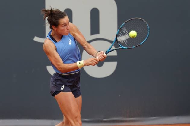 GER, Hamburg, xFSx, ATP250 Womens Tennis Tournament , MSC Hamburg Ladies Open 2025 , Round of 32 , Sixteenth Final ,15 07 2025 v l Lois Boisson FRA plays a backhand Copyright: HMBxMedia FernandoxSoares