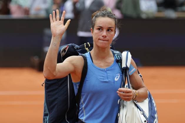 GER, Hamburg, xFSx, ATP250 Womens Tennis Tournament , MSC Hamburg Ladies Open 2025 , Round of 32 , Sixteenth Final ,15 07 2025 v l Lois Boisson FRA thanks the fans Copyright: HMBxMedia FernandoxSoares