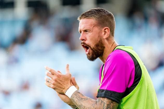 250715 Pontus Jansson of Malmö FF ahead of the UEFA Champions League qualifier football match between Malmö FF and FC Iberia 1999 on July 15, 2025 in Malmö Photo Christian Örnberg BILDBYRAN COP 166 CO0587 fotboll football soccer fotball uefa champions league gualifiers champions league malmö ff fc iberia bbeng bbauto  Copyright: CHRISTIANxÖRNBERG BB250715CO003