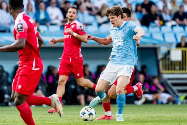 250715 Oliver Berg of Malmö FF during the UEFA Champions League qualifier football match between Malmö FF and FC Iberia 1999 on July 15, 2025 in Malmö Photo Christian Örnberg BILDBYRAN COP 166 CO0587 fotboll football soccer fotball uefa champions league gualifiers champions league malmö ff fc iberia bbeng bbauto  Copyright: CHRISTIANxÖRNBERG BB250715CO021
