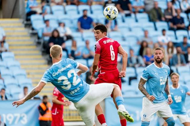 250715 Nikoloz Dadiani of FC Iberia, Daniel Gudjohnsen and Pontus Jansson of Malmö FF during the UEFA Champions League qualifier football match between Malmö FF and FC Iberia 1999 on July 15, 2025 in Malmö Photo Christian Örnberg BILDBYRAN COP 166 CO0587 fotboll football soccer fotball uefa champions league gualifiers champions league malmö ff fc iberia bbeng bbauto  Copyright: CHRISTIANxÖRNBERG BB250715CO028