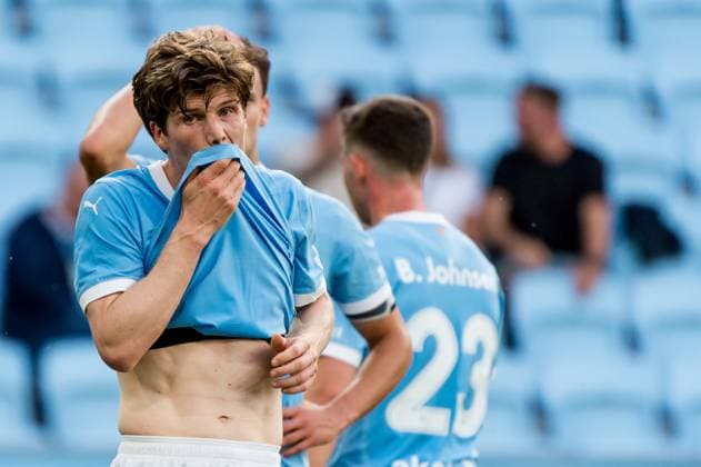 250715 Oliver Berg of Malmö FF looks dejected during the UEFA Champions League qualifier football match between Malmö FF and FC Iberia 1999 on July 15, 2025 in Malmö Photo Christian Örnberg BILDBYRAN COP 166 CO0587 fotboll football soccer fotball uefa champions league gualifiers champions league malmö ff fc iberia bbeng bbauto depp  Copyright: CHRISTIANxÖRNBERG BB250715CO029