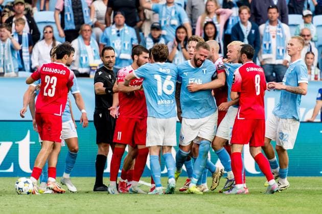 250715 Gizo Mamageishvili of FC Iberia and Pontus Jansson of Malmö FF during the UEFA Champions League qualifier football match between Malmö FF and FC Iberia 1999 on July 15, 2025 in Malmö Photo Christian Örnberg BILDBYRAN COP 166 CO0587 fotboll football soccer fotball uefa champions league gualifiers champions league malmö ff fc iberia bbeng  Copyright: CHRISTIANxÖRNBERG BB250715CO064