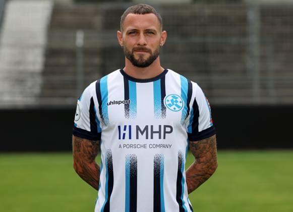 BAU 15 07 2025 Stuttgart Degerloch Football SV Stuttgarter Kickers Photo shoot, Lukas Kiefer