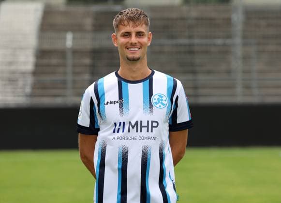 BAU 15 07 2025 Stuttgart Degerloch Football SV Stuttgarter Kickers Photo shoot, Mario Borac