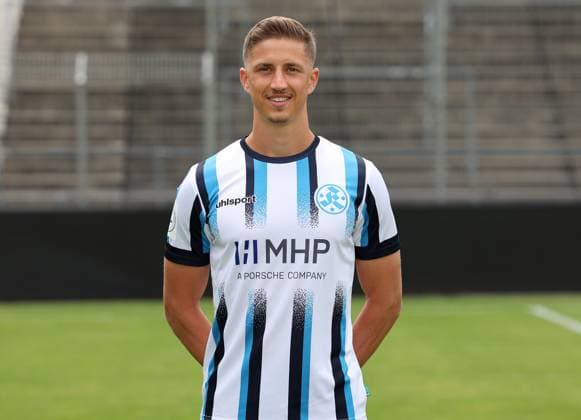BAU 15 07 2025 Stuttgart Degerloch Football SV Stuttgarter Kickers Photo shoot, Nico Fundel