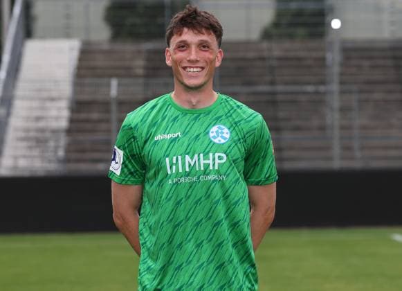BAU 15 07 2025 Stuttgart Degerloch Football SV Stuttgarter Kickers Photo shoot, Bela Dumrath