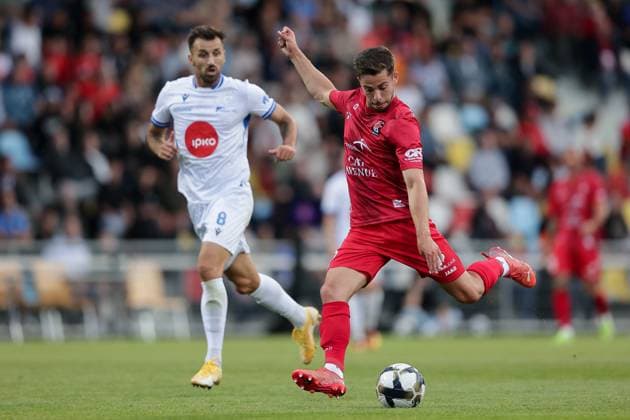 Goal kick Luis Jakobi Differdange 39 in duel with Vesel Limaj Drita 8 15 07 2025 Soccer Champions League Qualification, 1 round, second leg, season 2025 2026 15 07 2025 FC Differdange 03 LUX FC Drita XKX Differdange Stade Municipal de la Ville de Differdange, Differdange