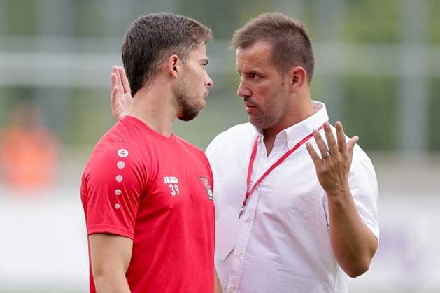 Remy Manso Sports Director Differdange in conversation with Luis Jakobi Differdange 39 15 07 2025 Football Champions League qualification, 1 round, second leg, season 2025 2026 15 07 2025 FC Differdange 03 LUX FC Drita XKX Differdange Stade Municipal de la Ville de Differdange, Differdange