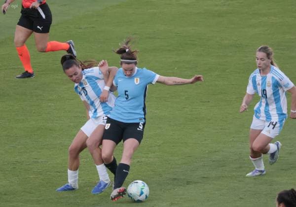 COPA AMERICA FEMENINA URUGUAY VS ARGENTINA July 15, 2025 Meeting between Uruguay VS Argentina for the Copa America Femenina at the Banco Guayaquil stadium QUITO PICHINCHA ECUADOR Copyright: xHENRYxLAPOx