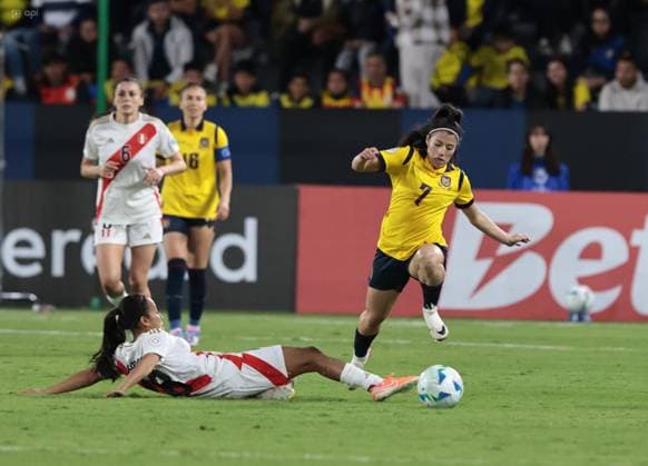 COPA AMERICA FEMENINA ECUADOR VS PERU July 15, 2025 Meeting between Ecuador VS Peru for Copa America Femenina at the Banco Guayaquil stadium QUITO PICHINCHA ECUADOR Copyright: xHENRYxLAPOx