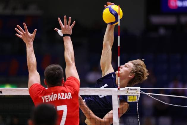 Cooper Robinson (USA), JULY 16, 2025 - Volleyball : FIVB Volleyball Nations League 2025 Men s Preliminary Round match between Turkey - United States at Chiba Port Arena, Chiba, Japan. Noxthirdxpartyxsales  aflo_297848410