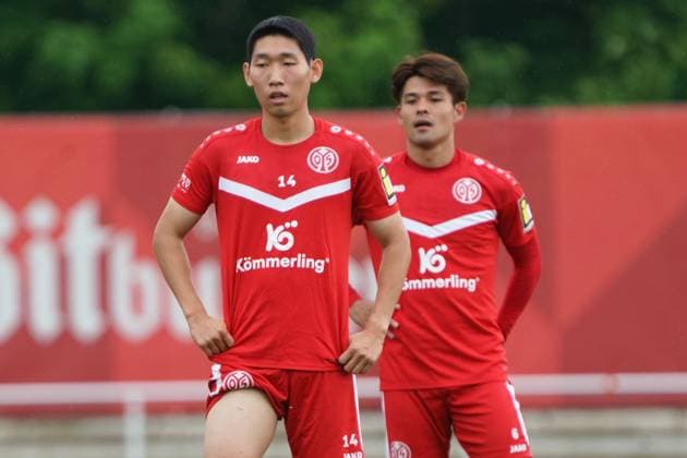HYUN SEOK HONG, KAISHU SANO TRAINING 1 FSV MAINZ 05 MAINZ