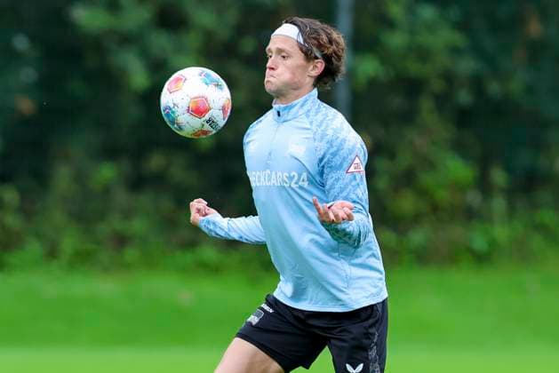 Fabian Reese Hertha BSC Berlin controls the ball, , Training Hertha BSC Berlin, Sportplatz Langau on July 16, 2025 in Kitzbuehel, Austria Photo by Marco Steinbrenner DeFodi Images Fabian Reese Hertha BSC Berlin controls the ball, , Training Hertha BSC Berlin, Sportplatz Langau, July 16, 2025 in Kitzbuehel, Austria Photo by Marco Steinbrenner DeFodi Images