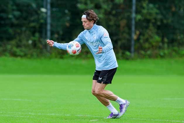 Fabian Reese Hertha BSC Berlin controls the ball, , Training Hertha BSC Berlin, Sportplatz Langau on July 16, 2025 in Kitzbuehel, Austria Photo by Marco Steinbrenner DeFodi Images Fabian Reese Hertha BSC Berlin controls the ball, , Training Hertha BSC Berlin, Sportplatz Langau, July 16, 2025 in Kitzbuehel, Austria Photo by Marco Steinbrenner DeFodi Images