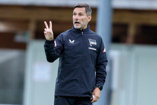 Coach Stefan Leitl Hertha BSC Berlin gestures, , Training Hertha BSC Berlin, Sportplatz Langau on July 16, 2025 in Kitzbuehel, Austria Photo by Marco Steinbrenner DeFodi Images Coach Stefan Leitl Hertha BSC Berlin gestures, , Training Hertha BSC Berlin, Sportplatz Langau, July 16, 2025 in Kitzbuehel, Austria Photo by Marco Steinbrenner DeFodi Images
