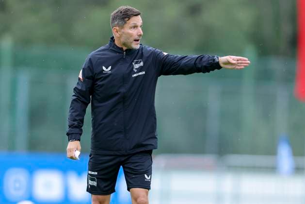 Coach Stefan Leitl Hertha BSC Berlin gestures, , Training Hertha BSC Berlin, Sportplatz Langau on July 16, 2025 in Kitzbuehel, Austria Photo by Marco Steinbrenner DeFodi Images Coach Stefan Leitl Hertha BSC Berlin gestures, , Training Hertha BSC Berlin, Sportplatz Langau, July 16, 2025 in Kitzbuehel, Austria Photo by Marco Steinbrenner DeFodi Images