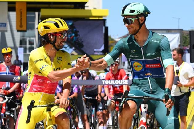 Tour de France 2025 Stage 11 TOULOUSE, FRANCE - JULY 16 : Healy Ben (IRL) of EF Education - EasyPost and Milan Jonathan (BEL) of Lidl - Trek at the start line during stage 11 of the 112th edition of Tour de France an UCI World Tour 2.UWT cycling road race stage for Men Elite of 154 km with start in Toulouse and finish in Toulouse on July 16, 2025 in Toulouse, France, 16 07 2025 ( Motordriver Kenny Verfaillie - Toulouse France  Copyright: xVincentxKalutx