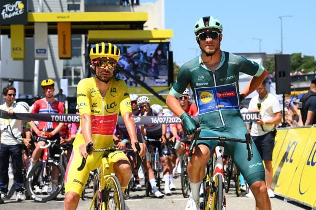 Tour de France 2025 Stage 11 TOULOUSE, FRANCE - JULY 16 : Healy Ben (IRL) of EF Education - EasyPost and Milan Jonathan (BEL) of Lidl - Trek at the start line during stage 11 of the 112th edition of Tour de France an UCI World Tour 2.UWT cycling road race stage for Men Elite of 154 km with start in Toulouse and finish in Toulouse on July 16, 2025 in Toulouse, France, 16 07 2025 ( Motordriver Kenny Verfaillie - Toulouse France  Copyright: xVincentxKalutx