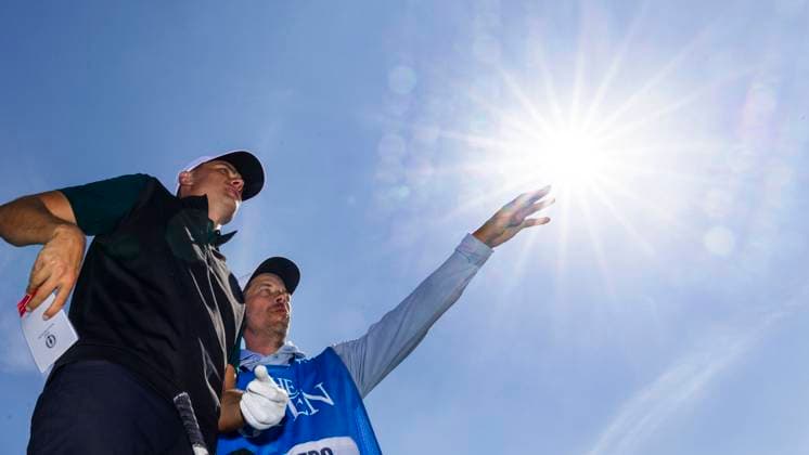 PORTRUSH 20250716 Ludvig Aberg with his caddie Joe Skovron during Wednesdays practice round for The Open at Royal Portrush Portrush Northern Ireland x1019x  Copyright: xChristerxHöglundx xTTx ABERG BRITISH OPEN 2025