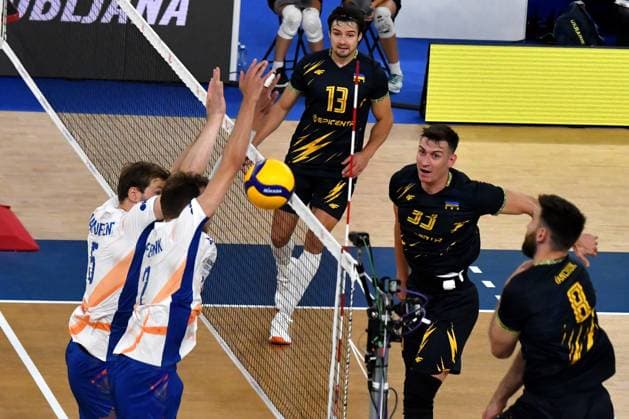 Ljubljana, Slovenia, 16th July 2024: Valerii Todua of Ukraine (C) in action against Wessel Keemink of Netherlands (LL) during the IVNL Volleyball Nations League, Week 3 match, between Ukraine and Netherlands at Arena Stozice, Ljubljana, Slovenia. (Natasa Kupljenik SPP) Copyright: xNatasaxKupljenikx xSPPx SPP_1015262