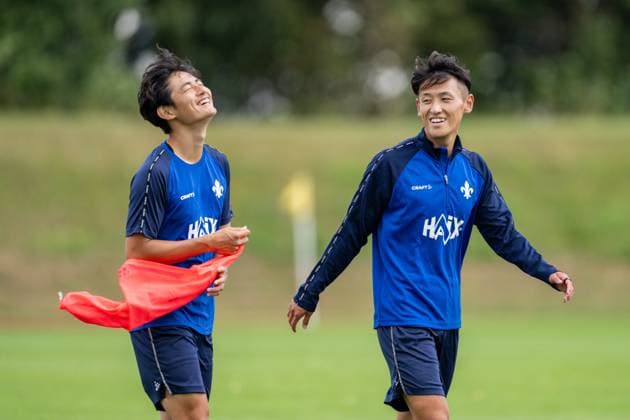 Yosuke Furukawa SV Darmstadt 98, 44 and Hiroki Akiyama SV Darmstadt 98 laugh together SV Darmstadt 98, football, 2 Bundesliga, training camp, 7 day, 16 07 2025 SV Darmstadt 98, football, 2 Bundesliga, training camp, 7 day, 16 07 2025 Bad Wörishofen Copyright: xEibner-Pressefoto FlorianxWiegandx EP_FWD