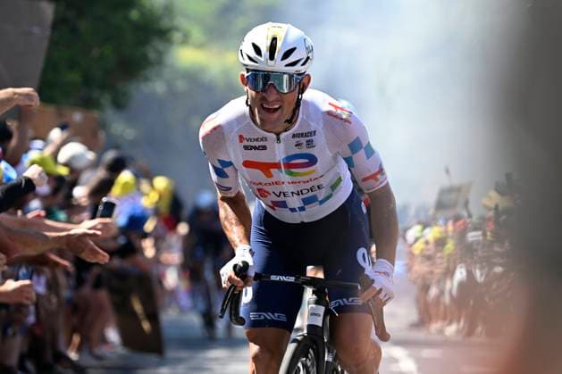 Tour de France 2025 Stage 11 TOULOUSE, FRANCE - JULY 16 : Rider of Totalenergies in action during stage 11 of the 112th edition of Tour de France an UCI World Tour 2.UWT cycling road race stage for Men Elite of 154 km with start in Toulouse and finish in Toulouse on July 16, 2025 in Toulouse, France, 16 07 2025 ( Motordriver Kenny Verfaillie - Toulouse France  Copyright: xJanxDexMeuleneirx
