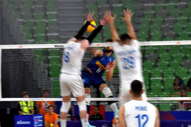 Ljubljana, Slovenia, 16th July 2024: Kamil Rychlicki of Italy (C) in action against Aleksandar Nedeljkovic of Serbia (CR) during the IVNL Volleyball Nations League, Week 3 match, between Serbia and Italy at Arena Stozice, Ljubljana, Slovenia. (Natasa Kupljenik SPP) Copyright: xNatasaxKupljenikx xSPPx SPP_1015526