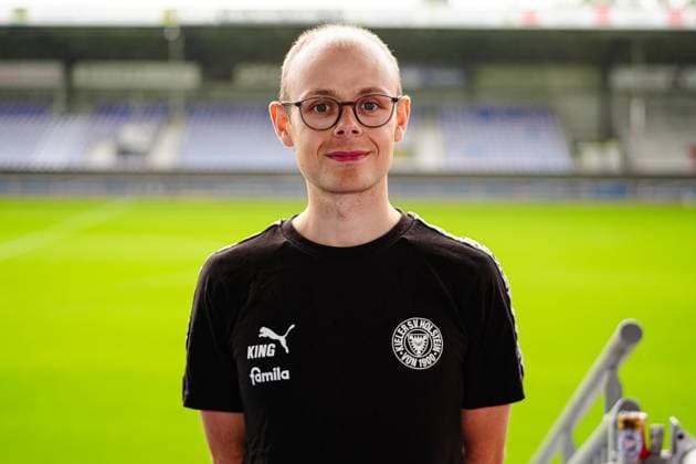 Timo Syroka Holstein Kiel Physiotherapist GER, Holstein Kiel, 2 Bundesliga, Portraettermin 2025 2026 GER, Holstein Kiel, 2 Bundesliga, Portraettermin 2025 2026 Kiel Copyright: xEibner-Pressefoto MarcelxvonxFehrnx EP_MFN