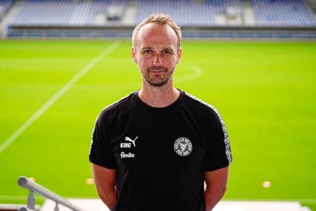 Timm Pfluegler Holstein Kiel Physiotherapist GER, Holstein Kiel, 2 Bundesliga, Portraettermin 2025 2026 GER, Holstein Kiel, 2 Bundesliga, Portraettermin 2025 2026 Kiel Copyright: xEibner-Pressefoto MarcelxvonxFehrnx EP_MFN