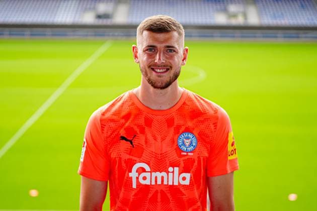Timon Weiner Holstein Kiel 01 GER, Holstein Kiel, 2 Bundesliga, Portraettermin 2025 2026 GER, Holstein Kiel, 2 Bundesliga, Portraettermin 2025 2026 Kiel Copyright: xEibner-Pressefoto MarcelxvonxFehrnx EP_MFN