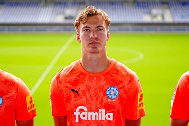 Jonas Krumrey Holstein Kiel 21 GER, Holstein Kiel, 2 Bundesliga, Portraettermin 2025 2026 GER, Holstein Kiel, 2 Bundesliga, Portraettermin 2025 2026 Kiel Copyright: xEibner-Pressefoto MarcelxvonxFehrnx EP_MFN