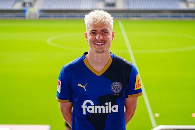 Finn Porath Holstein Kiel 08 GER, Holstein Kiel, 2 Bundesliga, Portraettermin 2025 2026 GER, Holstein Kiel, 2 Bundesliga, Portraettermin 2025 2026 Kiel Copyright: xEibner-Pressefoto MarcelxvonxFehrnx EP_MFN