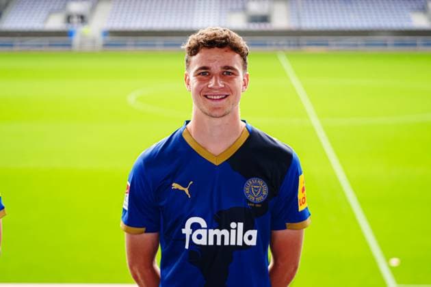 Max Geschwill Holstein Kiel 14 GER, Holstein Kiel, 2 Bundesliga, Portraettermin 2025 2026 GER, Holstein Kiel, 2 Bundesliga, Portraettermin 2025 2026 Kiel Copyright: xEibner-Pressefoto MarcelxvonxFehrnx EP_MFN