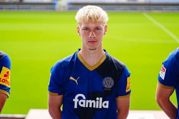 Luca Prasse Holstein Kiel 44 GER, Holstein Kiel, 2 Bundesliga, portraettermin 2025 2026 GER, Holstein Kiel, 2 Bundesliga, portraettermin 2025 2026 Kiel Copyright: xEibner-Pressefoto MarcelxvonxFehrnx EP_MFN