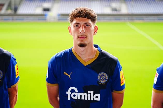 Hamza Muqaj Holstein Kiel 48 GER, Holstein Kiel, 2 Bundesliga, Portraettermin 2025 2026 GER, Holstein Kiel, 2 Bundesliga, Portraettermin 2025 2026 Kiel Copyright: xEibner-Pressefoto MarcelxvonxFehrnx EP_MFN