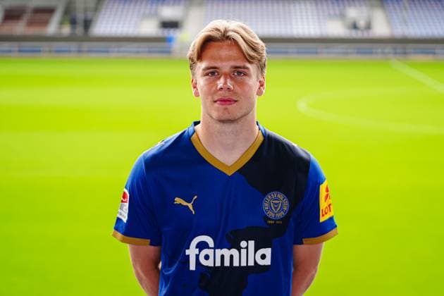 Jonas Therkelsen Holstein Kiel 10 GER, Holstein Kiel, 2 Bundesliga, Portraettermin 2025 2026 GER, Holstein Kiel, 2 Bundesliga, Portraettermin 2025 2026 Kiel Copyright: xEibner-Pressefoto MarcelxvonxFehrnx EP_MFN