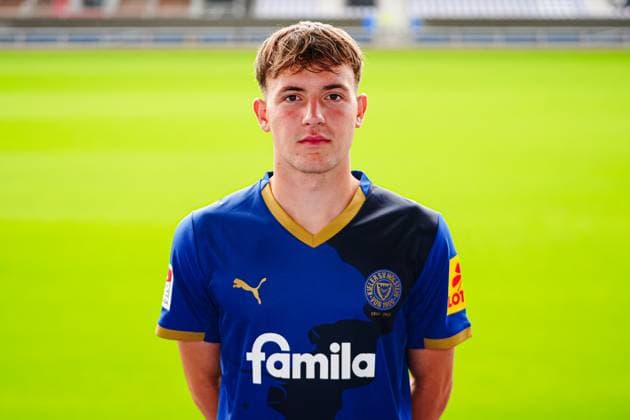 Leon Parduzi Holstein Kiel 40 GER, Holstein Kiel, 2 Bundesliga, portraettermin 2025 2026 GER, Holstein Kiel, 2 Bundesliga, portraettermin 2025 2026 Kiel Copyright: xEibner-Pressefoto MarcelxvonxFehrnx EP_MFN