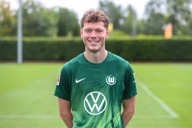 VfL Wolfsburg photo appointment Wolfsburg, 16 07 2025, Skov Olsen VfL Wolfsburg, 1 Bundesliga, portrait appointment 2025 2026 Wolfsburg