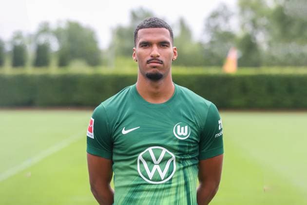 VfL Wolfsburg photo appointment Wolfsburg, 16 07 2025, Moritz Jenz VfL Wolfsburg, 1 Bundesliga, portrait appointment 2025 2026 Wolfsburg