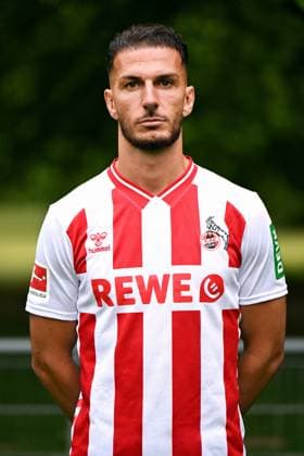 Leart Paqarada 1 FC Köln 1 BL, portrait date 2025 2026