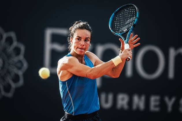 Tennis Women MSC Hamburg Ladies Open WTA 250 Lois Boisson FRA vs Tamara Korpatsch GER 16 07 2025 Lois Boisson with a backhand Hamburg Tennisstadion am Rothenbaum Hamburg Germany