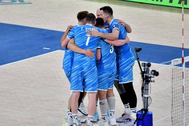 Ljubljana, Slovenia, 16th July 2024: Team Slovenia celebrate score during the IVNL Volleyball Nations League, Week 3 match, between Canada and Slovenia at Arena Stozice, Ljubljana, Slovenia. (Natasa Kupljenik SPP) Copyright: xNatasaxKupljenikx xSPPx SPP_1015854
