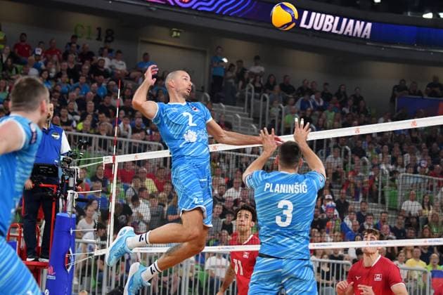 Ljubljana, Slovenia, 16th July 2024: Alen Pajen of Slovenia (C) in action against Xander Ketrzynski of Canada during the IVNL Volleyball Nations League, Week 3 match, between Canada and Slovenia at Arena Stozice, Ljubljana, Slovenia. (Natasa Kupljenik SPP) Copyright: xNatasaxKupljenikx xSPPx SPP_1015853