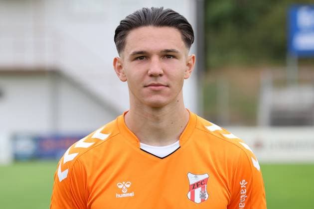 Sport Men Soccer Soccer Season 2025 26 16 07 2025 Bluechip Arena Meuselwitz ZFC Meuselwitz Team photo Goalkeeper Justin Fietz Meuselwitz Thueringen Germany