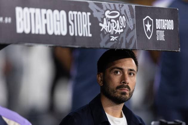 Football, Davide Ancelotti sacked as coach of Botafogo, archive pictures