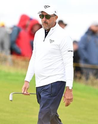 Phil Mickelson on the 1st Green The Open Golf, Round 1, Royal Portrush Golf Club, County Antrim, Northern Ireland, UK - 17 Jul 2025Portrush Royal Portrush Golf Club Northern Ireland United Kingdom  Copyright: xGreigxCowie Shutterstockx 15402507w