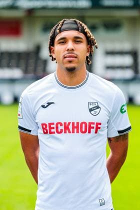 Joshua Eze SC Verl 3 Liga, Porträttermin 2025 2026 GER, Porträttermin SC Verl, Football, 3 Liga, Season 2025 2026, 16 07 2025 GER, Porträttermin SC Verl, Football, 3 Liga, Season 2025 2026, 16 07 2025 Verl Copyright: xEibner-Pressefoto JanxRollingerx EP_JSK