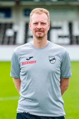 Dr Bjoern Blecher, Radiologist SC Verl 3 Liga, Portrait appointment 2025 2026 GER, Portrait appointment SC Verl, Football, 3 Liga, Season 2025 2026, 16 07 2025 GER, Portrait appointment SC Verl, Football, 3 Liga, Season 2025 2026, 16 07 2025 Verl Copyright: xEibner-Pressefoto JanxRollingerx EP_JSK